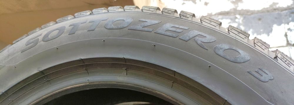 2x 205/60R16 Pirelli SottoZero 3 Winter 96H 6mm C/B/72dB