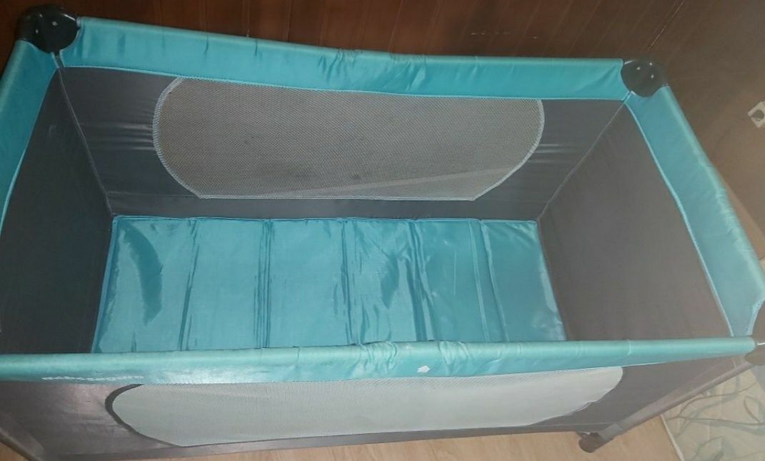 Cama/parque viagem criança 35€