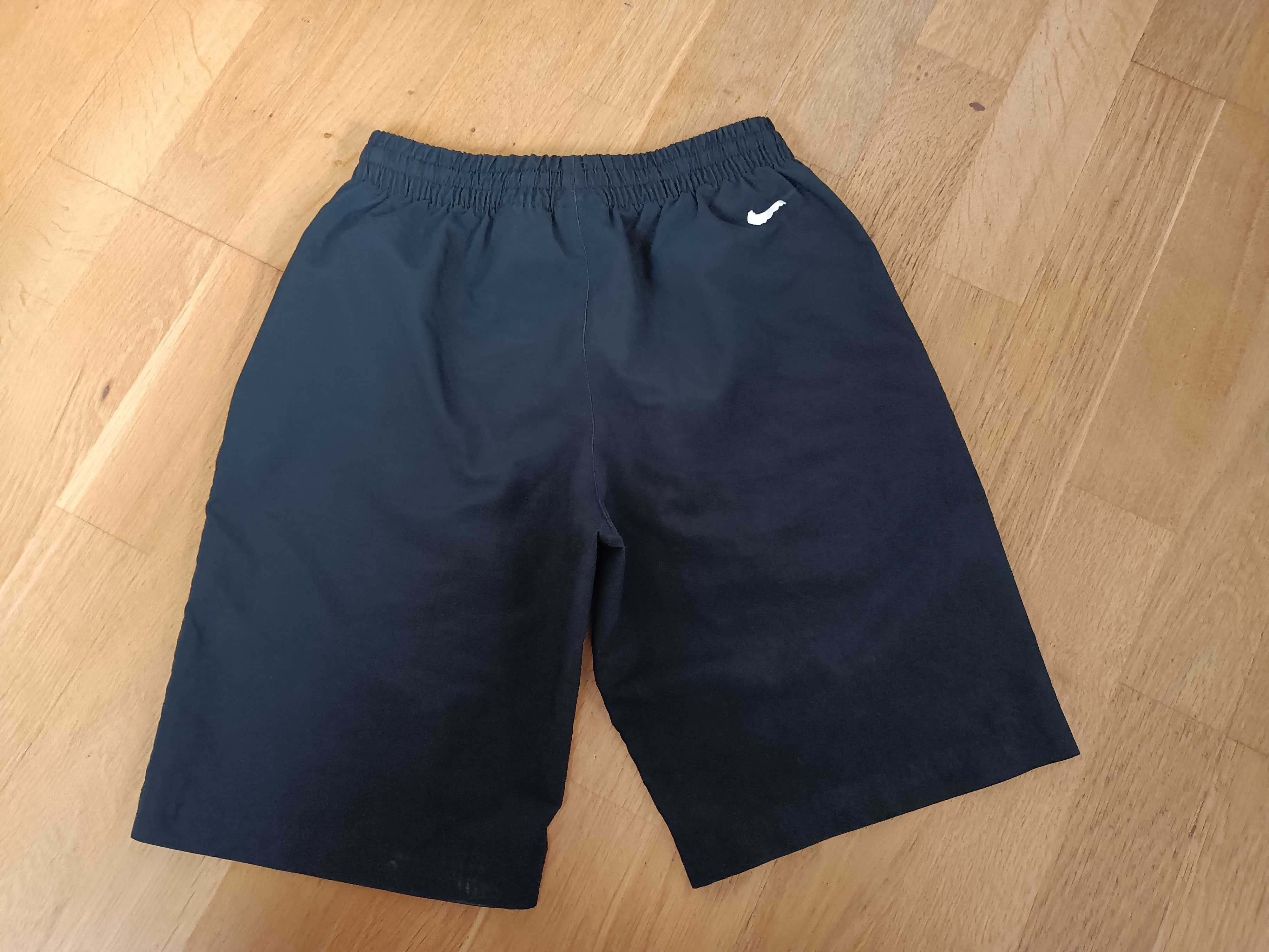 Spodenki chłopięce NIKE roz. 137-142