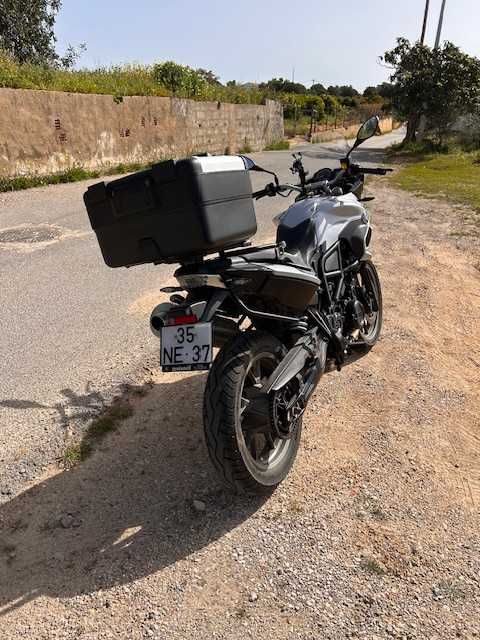 BMW F700GS  - motor 800cm3