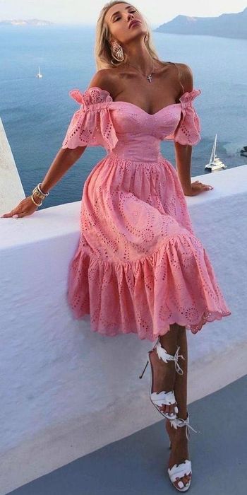Vestido bordado rosa (novo) / Brand New Pink Embroidered Dress