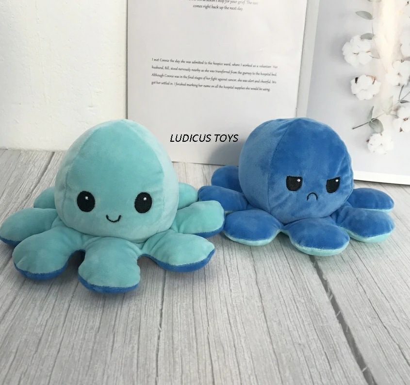 Peluches Polvos com dois lados (reversíveis) - Cores sortidas