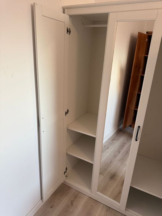 Szafa IKEA SONGESAND z lustrem 120x60x191 cm – stan bardzo dobry