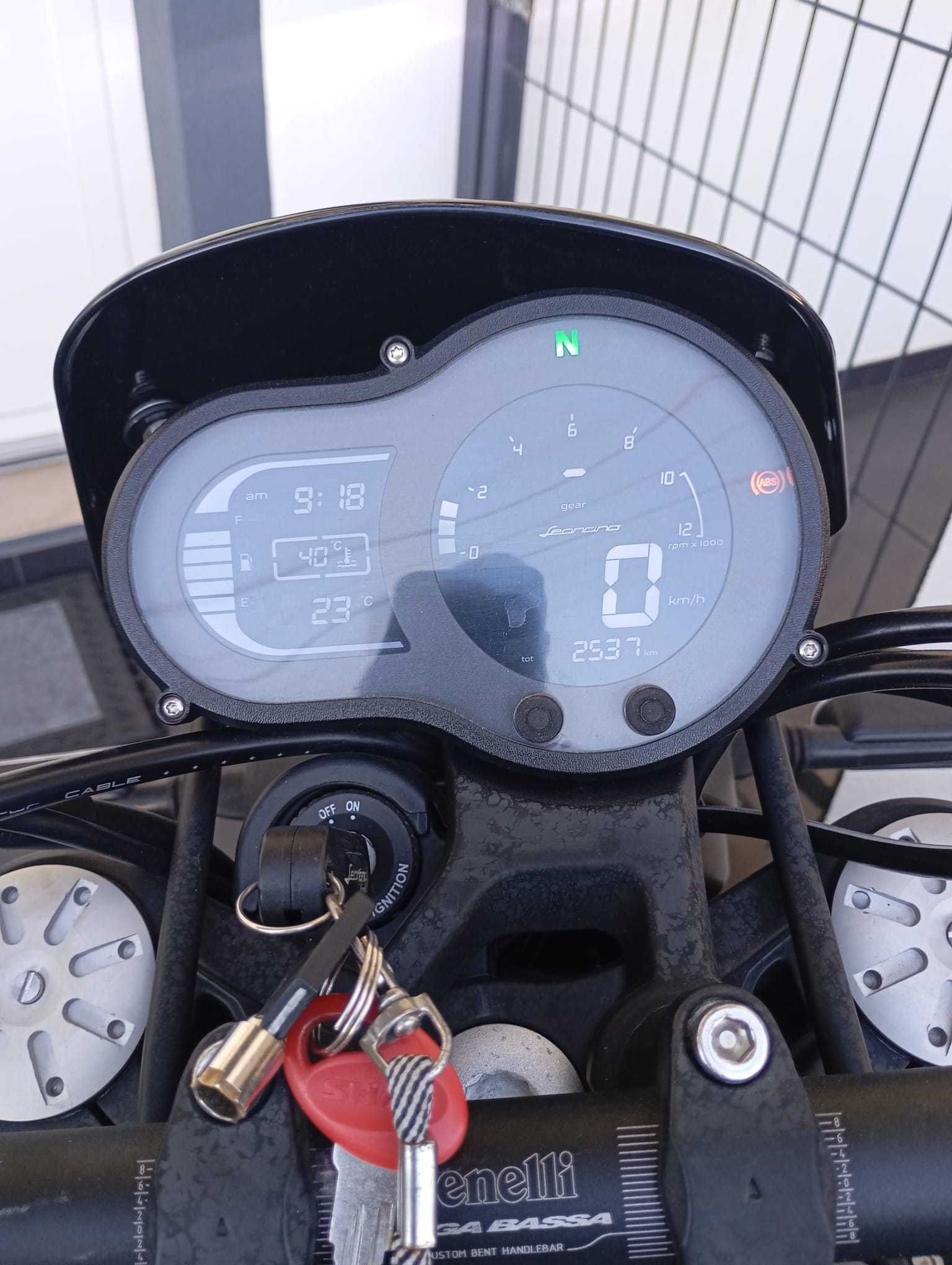 Benelli Leoncino 500