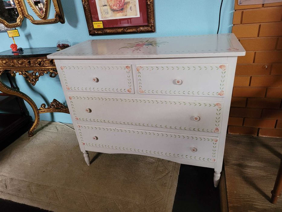 Cómoda em madeira maciça estilo alentejano - Algumas marc