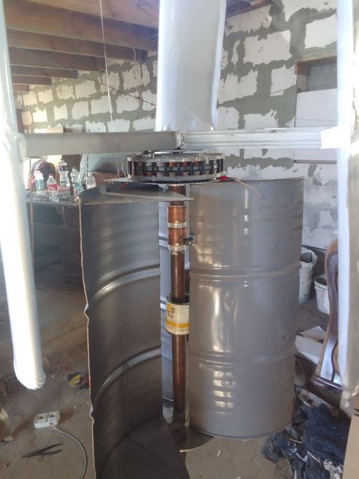 Єдиний в світі вертикальний вітрогенератор