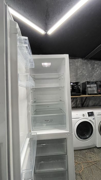 Двухкамерний холодильник 185см Європа