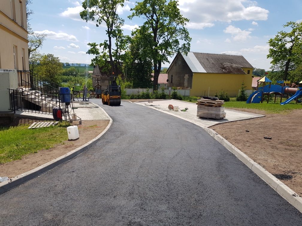Asfalt asfaltowanie  usługi asfaltowe naprawy wylewki