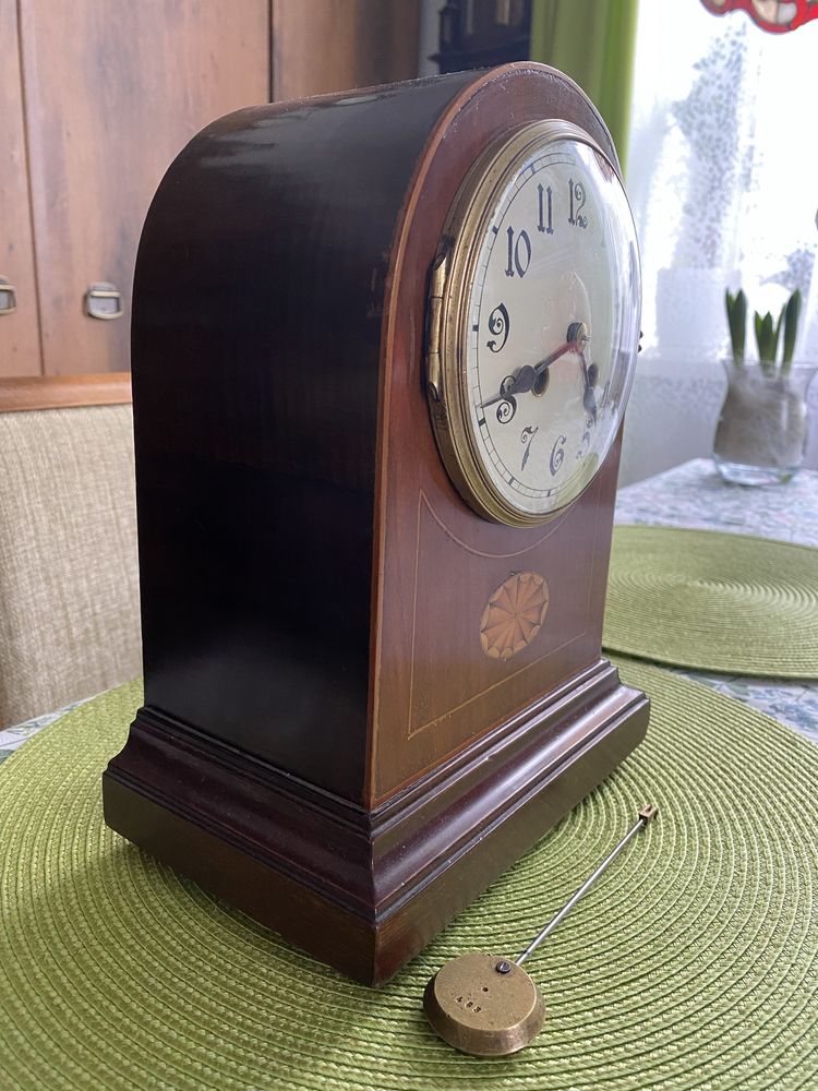 Zegar kominkowy z okło 1910 roku