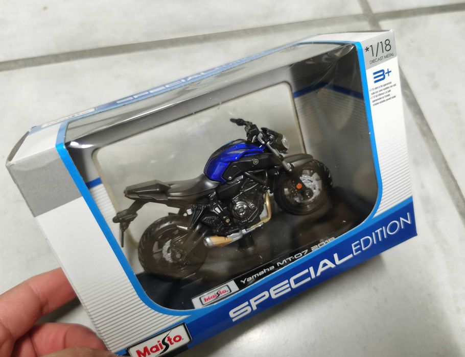 Miniatura Yamaha MT07 - Maisto