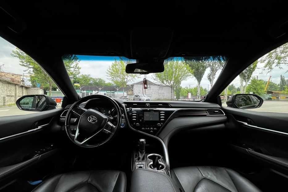 Продам Toyota Camry 2019
