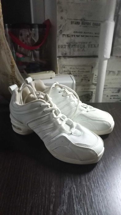 Джазовки. Взуття для танців