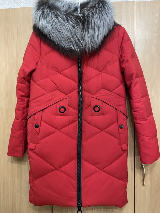 Зимова куртка подовжена з натуральним хутром