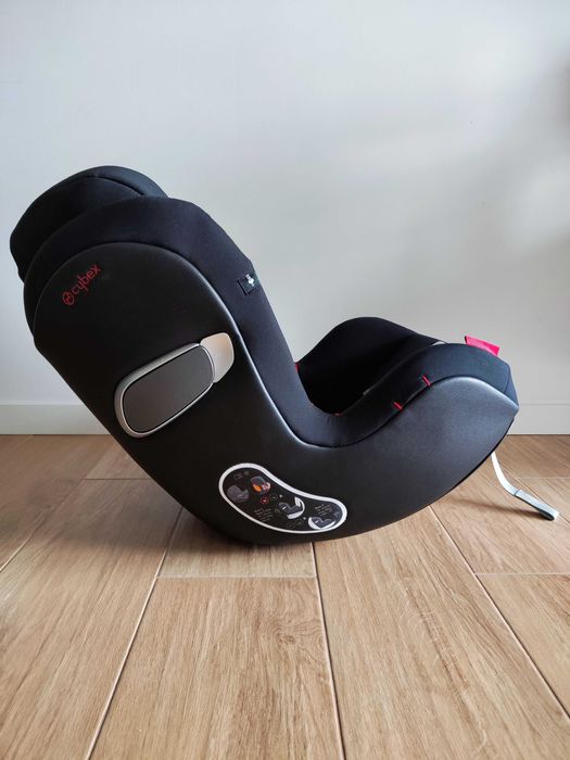 Fotelik Cybex Sirona Z i-Size Ferrari Victory Black