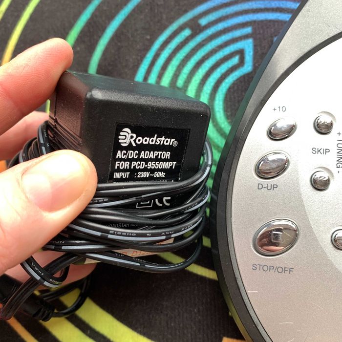 Програвач компакт-дисків ROADSTAR PCD 9550MPT , fm радіо,адаптер