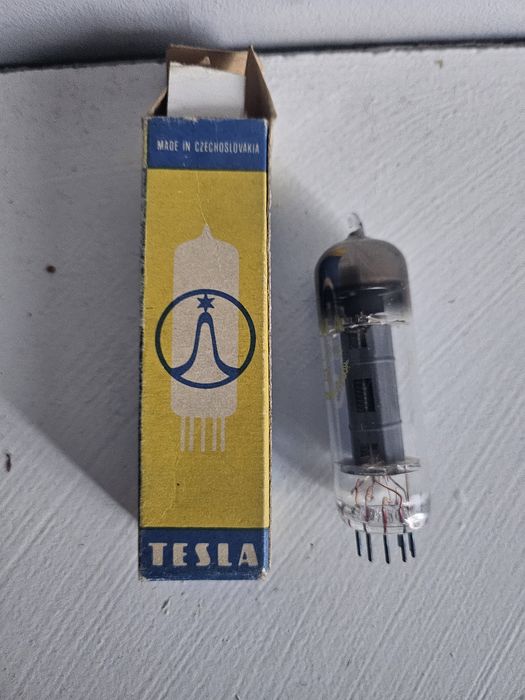 Lampa elektronowa PL83 tesla