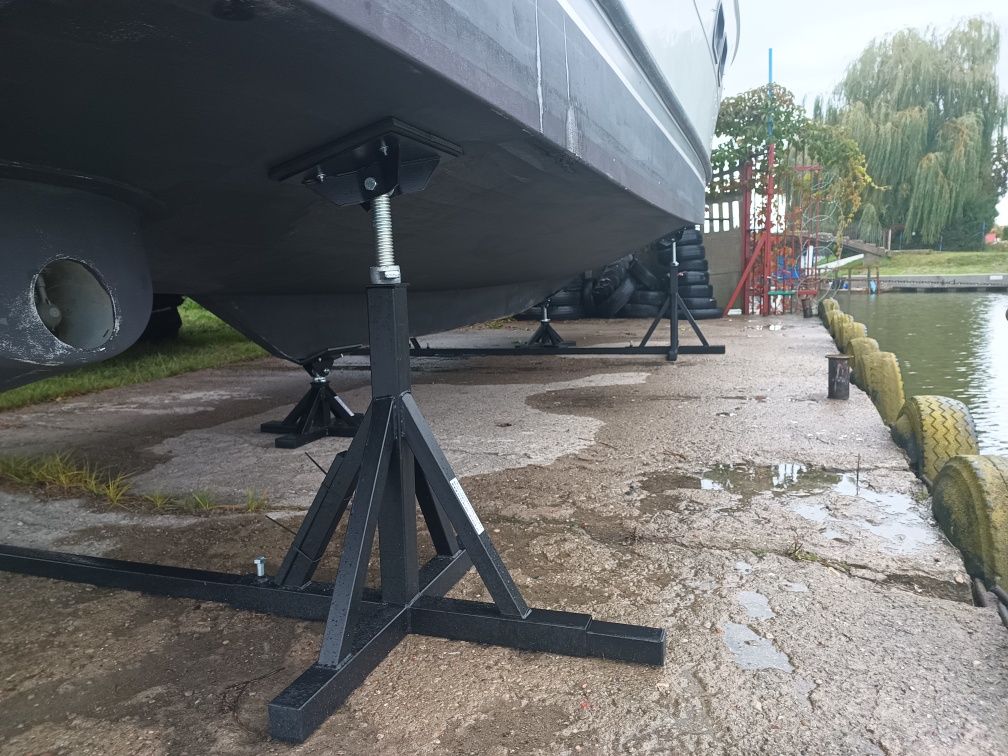 Stojaki podstawy pod hausboat