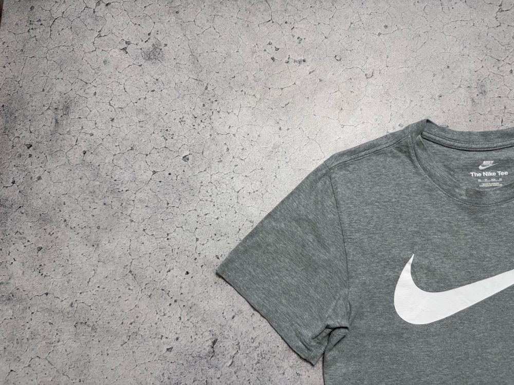 Мужская Футболка Nike Big Swoosh Оригинал Серая Идеал XS-S Drill