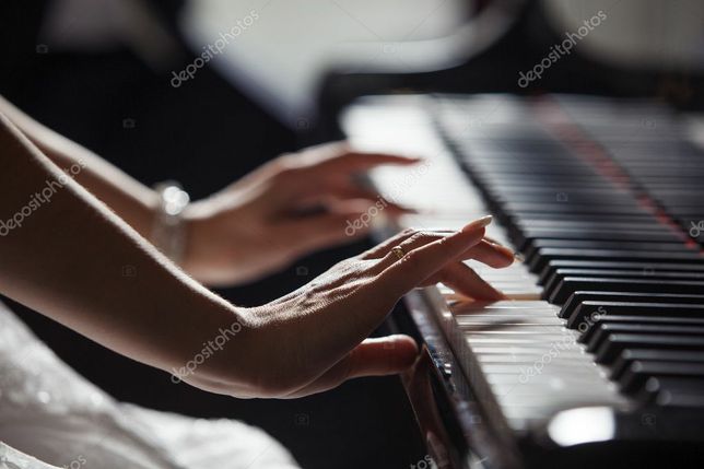 Уроки гри на фортепіано