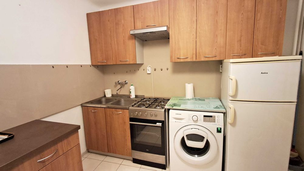 Wynajmę kawalerkę na parterze