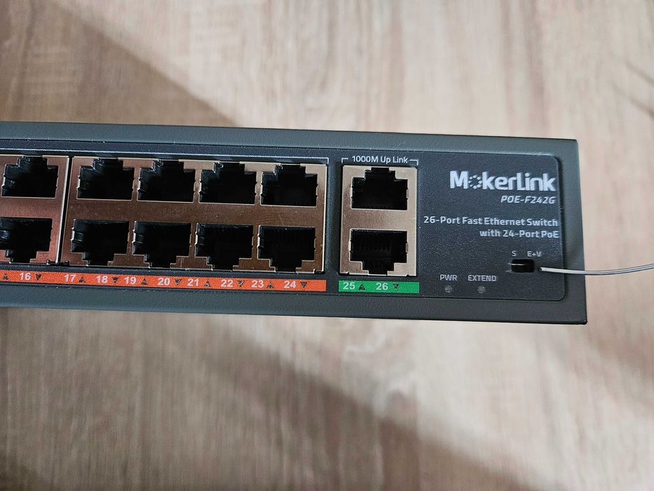 MokerLink 26 x Przełącznik PoE,24 porty PoE+ 100 Mb/s,2x uplink 400W