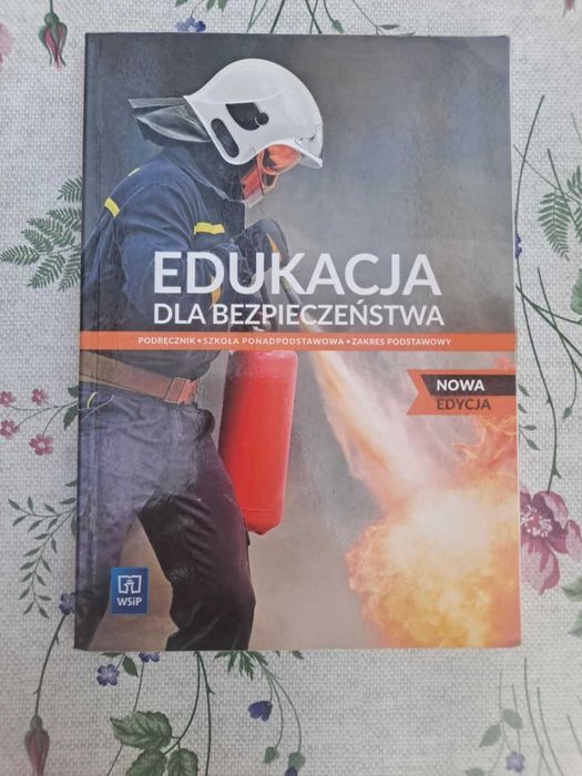 Edukacja dla bezpieczeństwa, WSiP, liceum/technikum, dobry stan