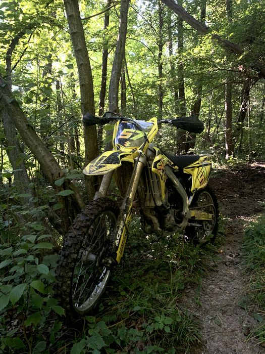 Suzuki Rm-z 250 (Nie KTM,Yamaha,Honda,Kawasaki)