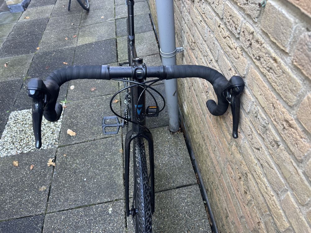 Gravel Giant Revolt Rozmiar L Sora 2x9