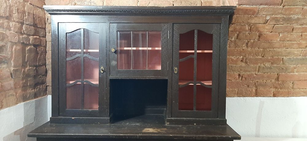 Kredens do renowacji