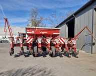 Siewnik punktowy 8 rzedowy Kverneland Optime HD e-drive