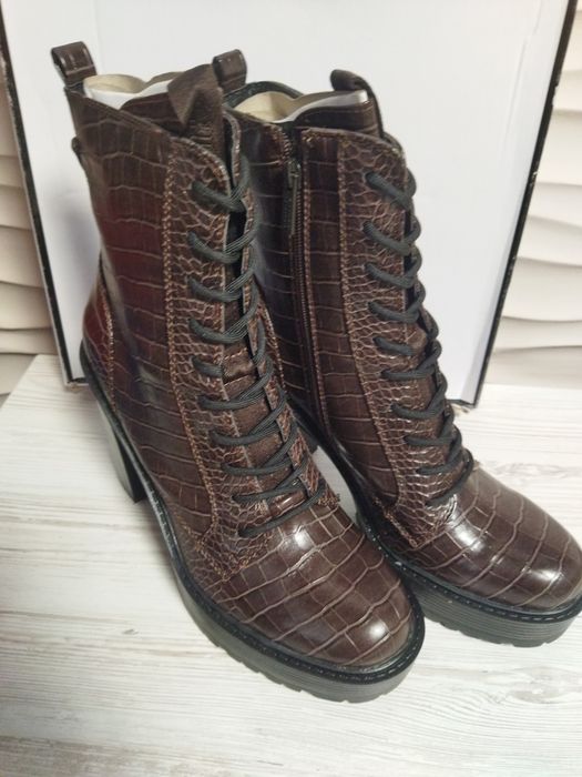 Ботінки жіночи Guess Kaniela 41 р
