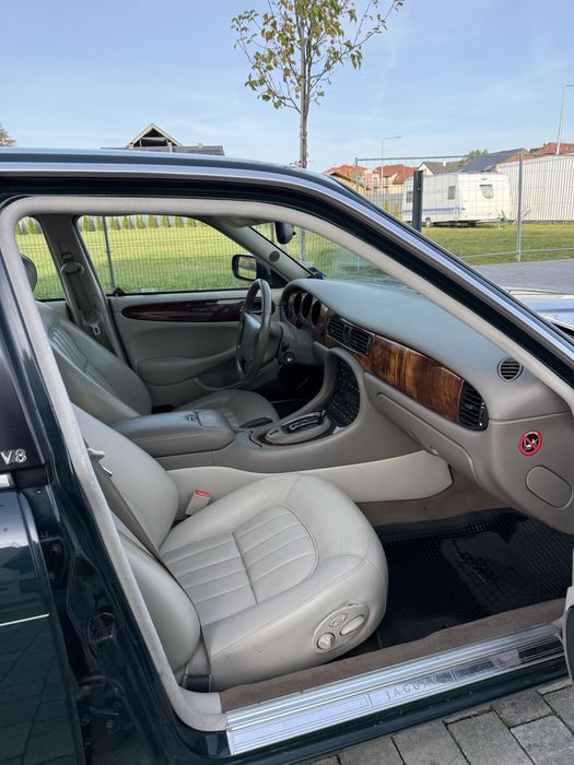 Jaguar XJ8 Executive V8