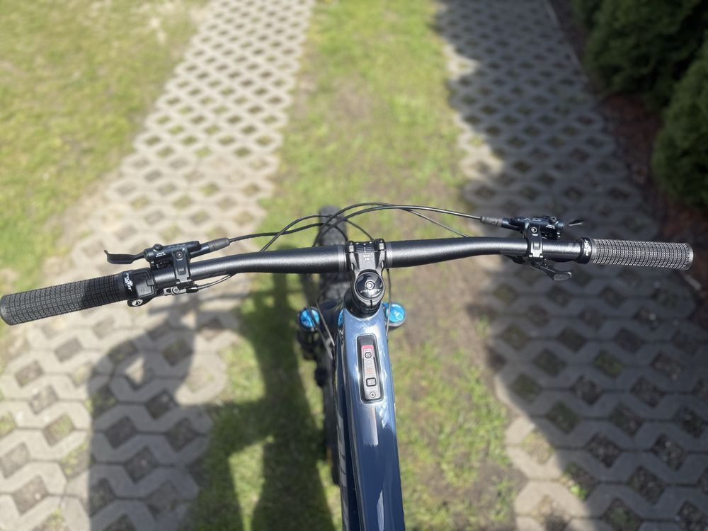 PIVOT SHUTTLE LT SLX/XT 2025 bosch cx race e bike 750 turbo levo rail