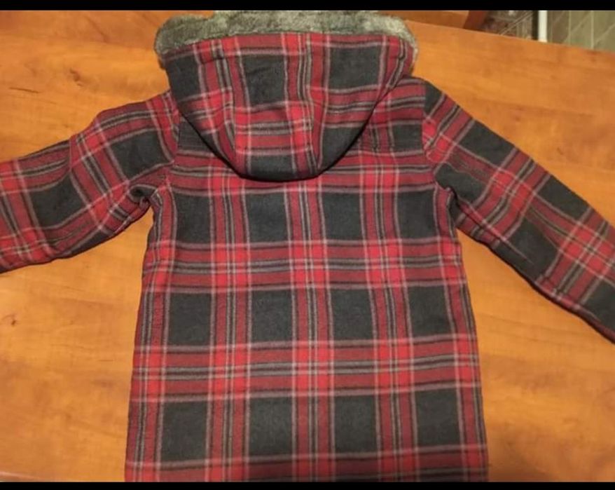 Śliczny Płaszczyk chłopięcy