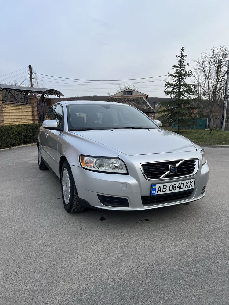 Продам Volvo V50 2009 рік 1.6 дизель