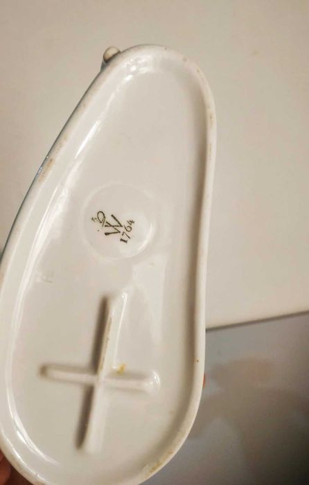 Статуэтка Девушка с олененком. Wallendorf Германия