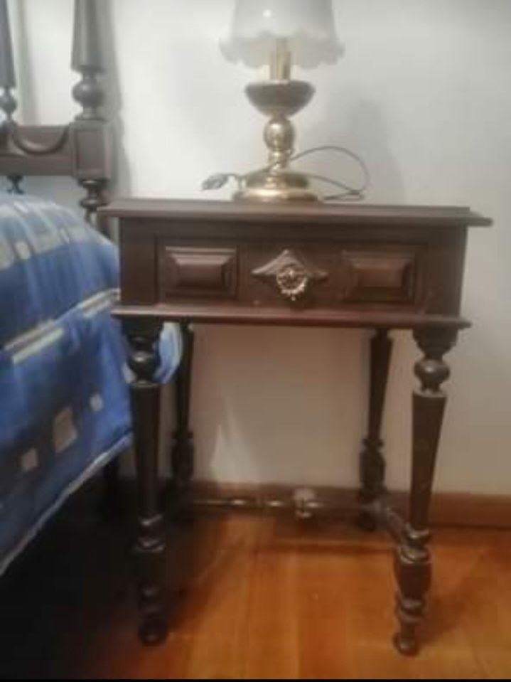 Mobília de quarto estilo antigo