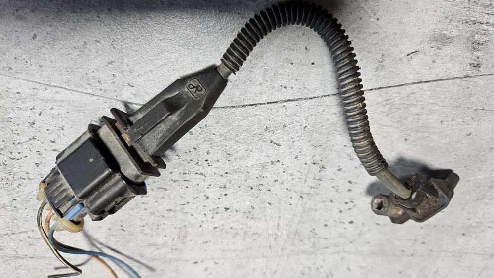 Opel Astra Zafira Insignia Astra J  1.8 16V MPI Z18XER czujnik położenia wału  55555806