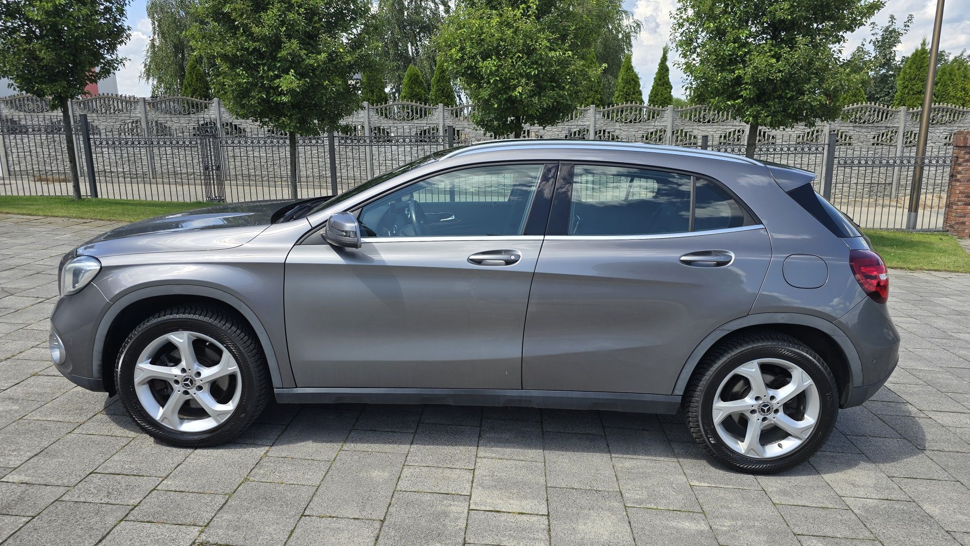 Mercedes-Benz GLA 4matic BOGATA WERSJA NOWE OPONY• 184 KM • 2017