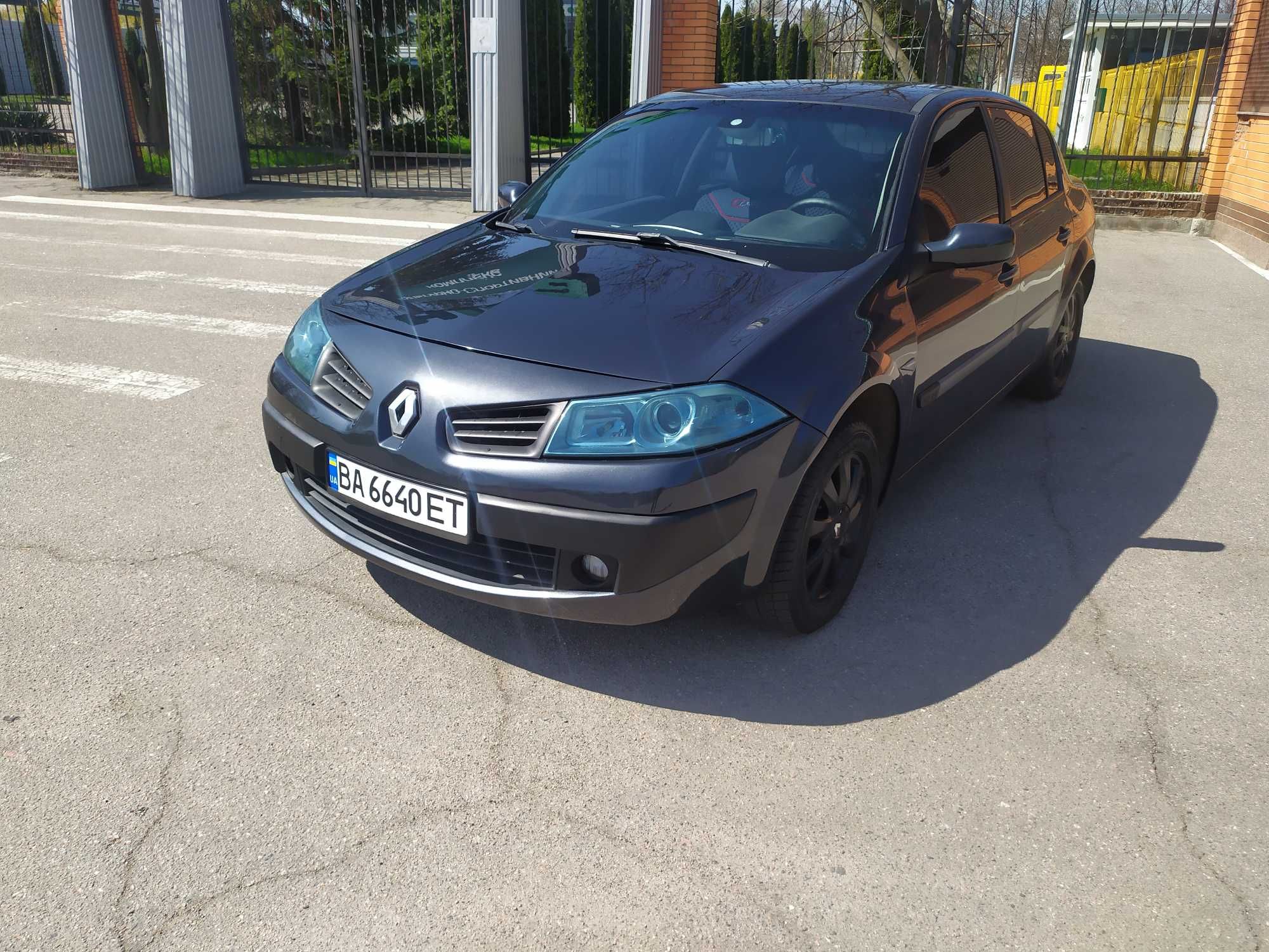 Рено Меган 1.6 автомат