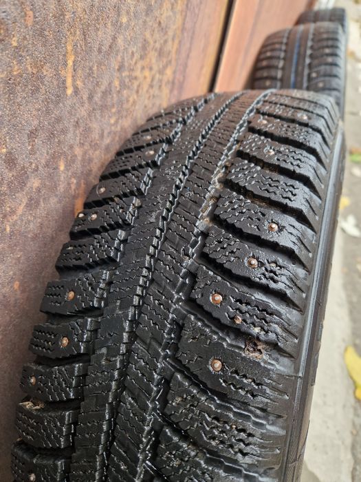 Шипована зимова гума ВАЗ R13/4×98/175_70