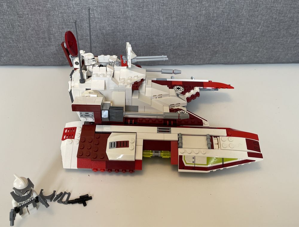 LEGO Star Wars 7679 - Republic Fighter Tank, kompletny