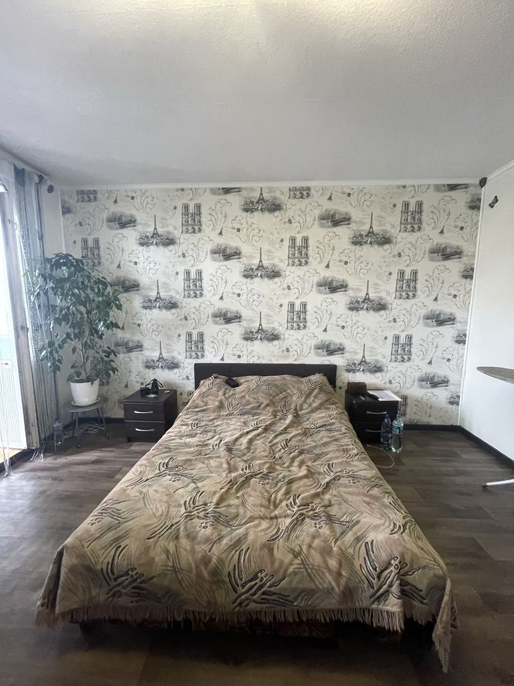 Продам 3-к квартиру в центрі міста