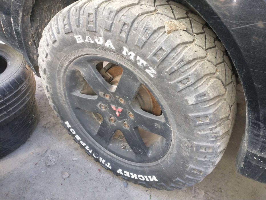 Резина R18 LT275/70 внедорожная Mickey Thompson Baja MTZ