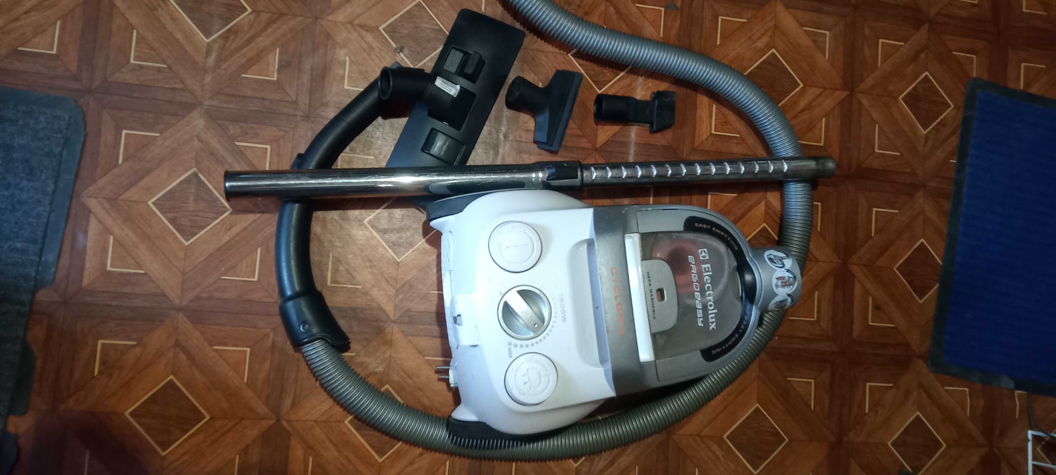 Пилосос Electrolux ztf 7610