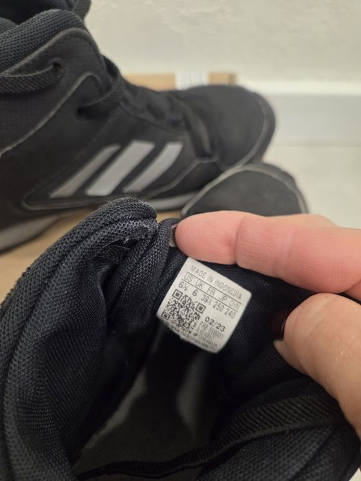 Зимове взуття кросівки Adidas terrex 38р 39р