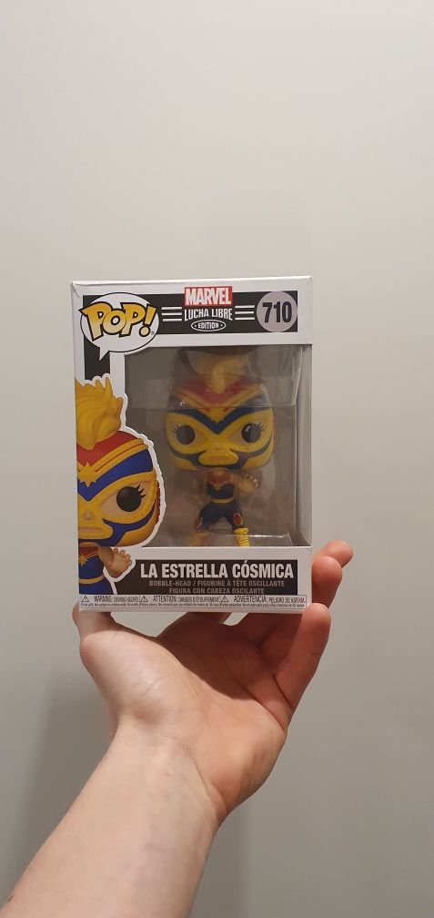 funko pop la estrella cosmica capitan marvel lucha libre dc comics iro