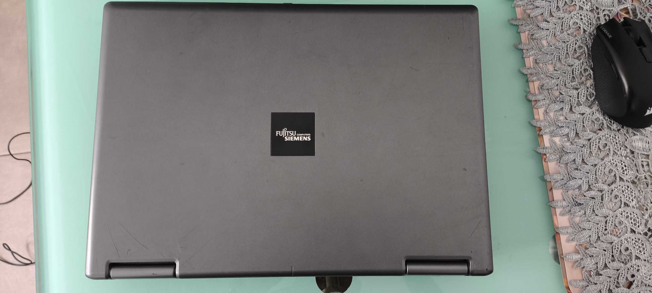 Fujitsu-Siemens Esprimo Mobile V5515 + torba