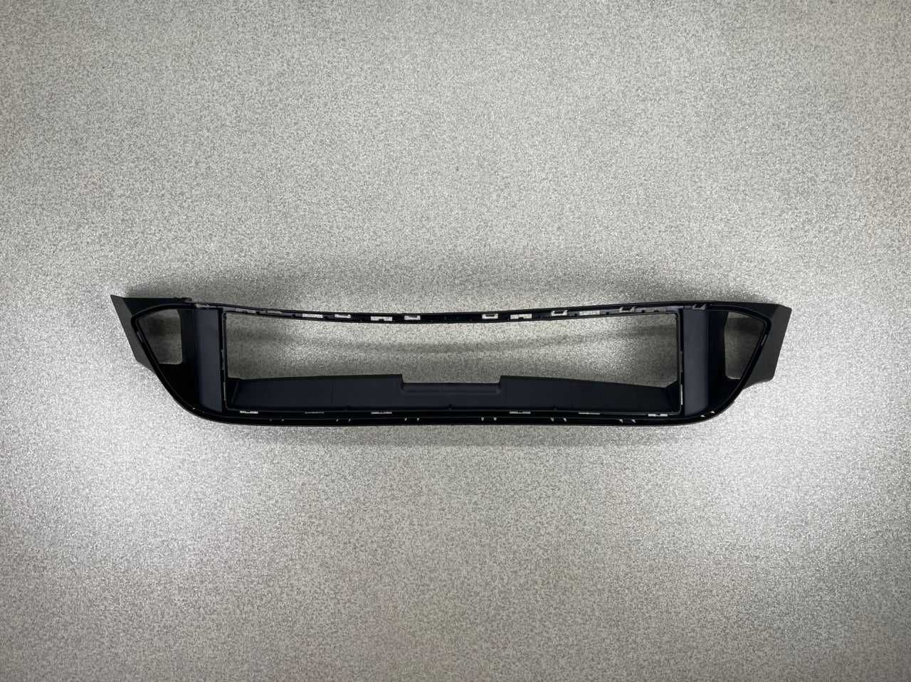 Рамка решітки переднього бампера - M Paket - BMW 5 (F10/F11)