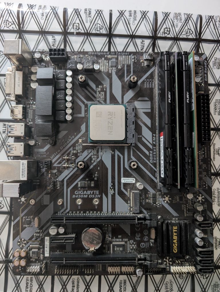 Ryzen 5 5600 + Gigabyte B450M-DS3H + 32 GB DDR4 + Endorfy Fera 5 Dual